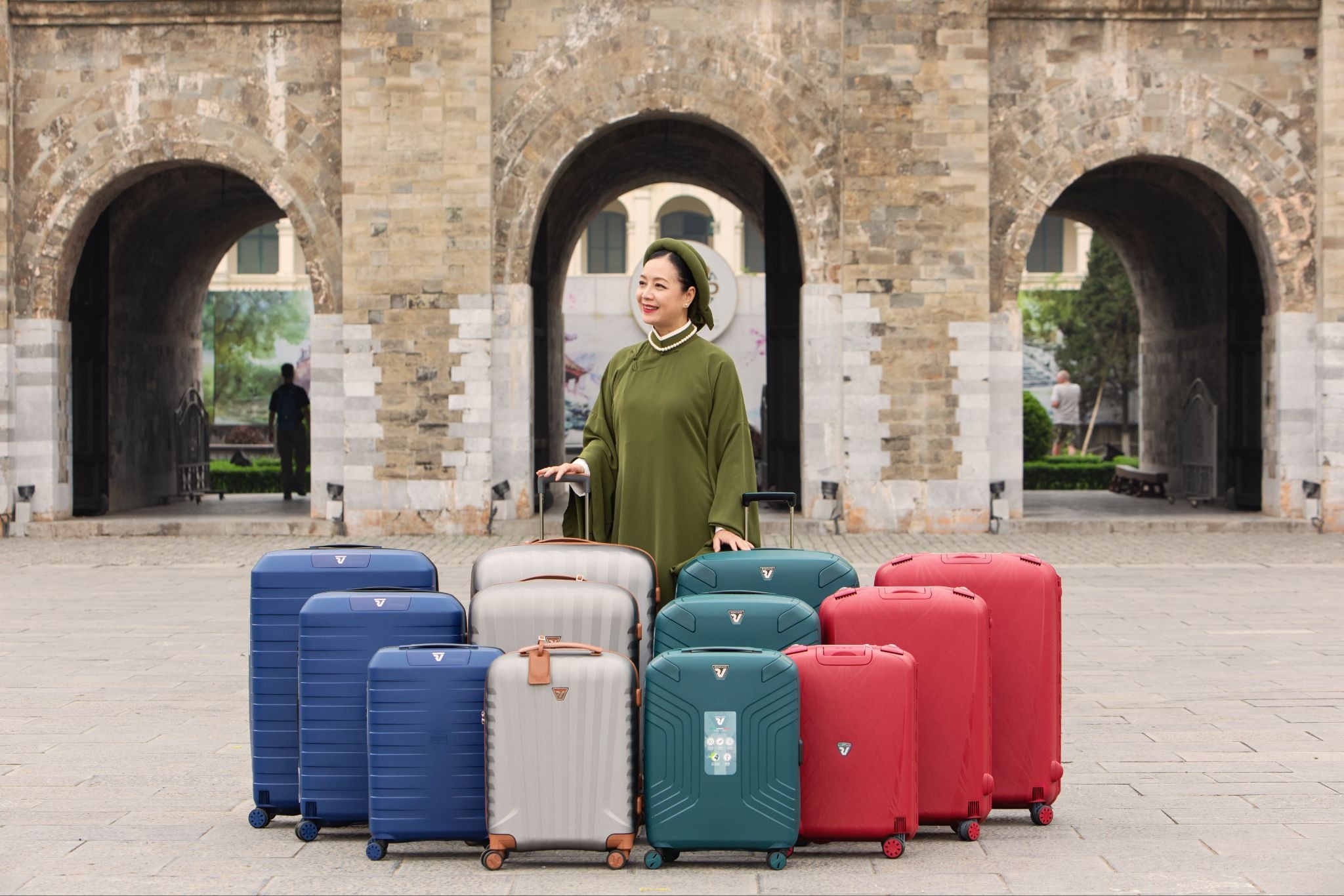 Dòng vali Roncato Made-in-Italy cao cấp khẳng định phong thái người tin dùng